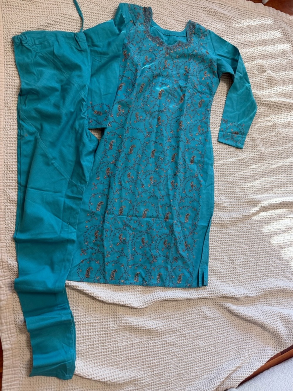 Salwar suit without dupatta - size S/M